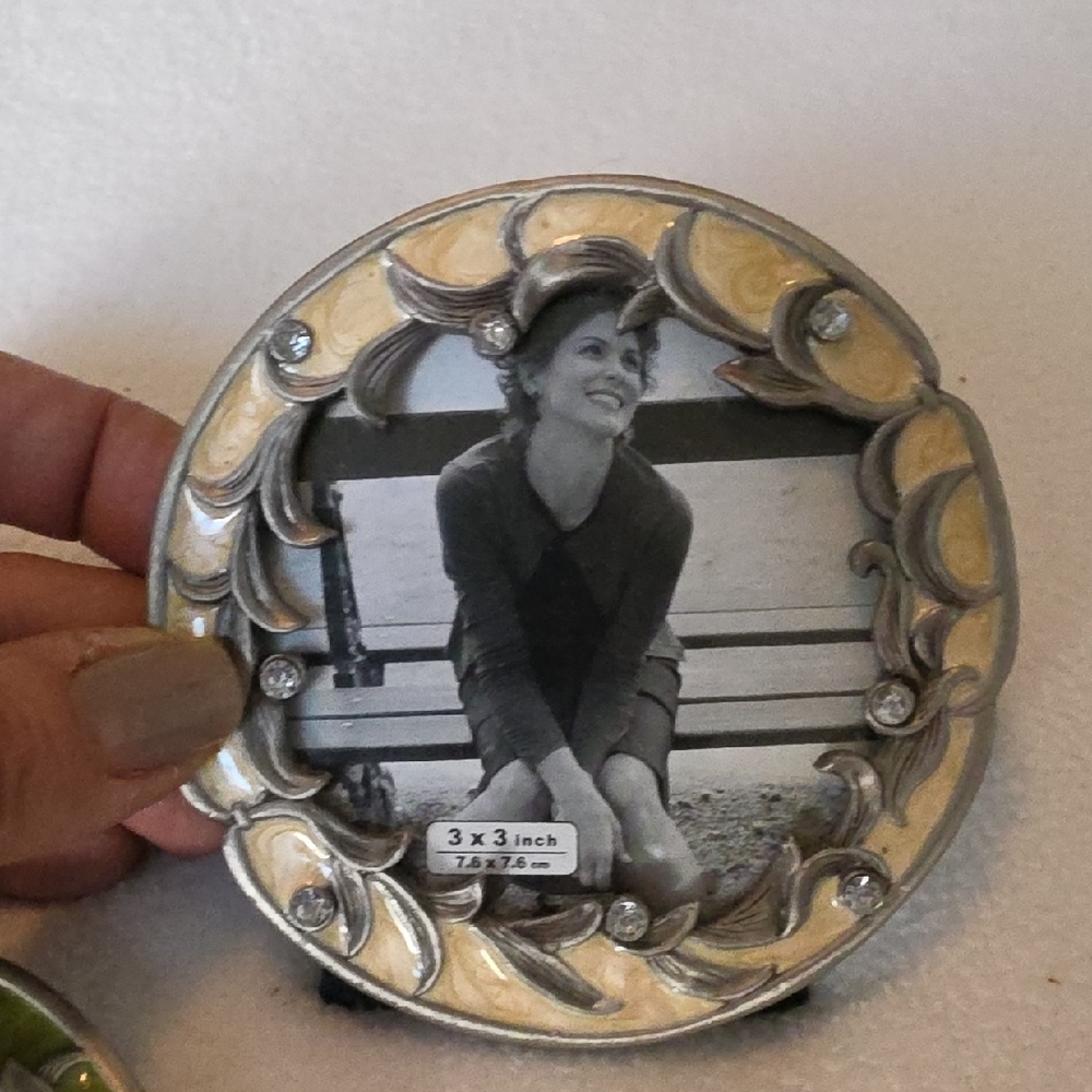 Decorative Miniature Photo Frame Set in Green, Purple, and Gold - Picture 4 of 4